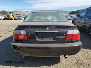 ✅ 1997 Honda Accord Special Edition • VIN: 1HGCD5604VA139122 • Лот: 78660184. Опубликован ранее на Copart с пробегом 249 546 миль. Бесплатный доступ к архиву аукционных продаж из США и подробный отчёт об истории автомобиля на DreamBid. Изображение 6.