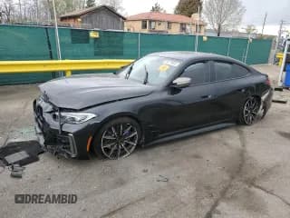 ✅ 2022 BMW 4 Series M440i xDrive • VIN: WBA13AW08NFM18168 • Lot: 55279005. Wystawiony na Copart z przebiegiem Nie podano. Bezpłatny archiwum sprzedaży aukcyjnych z USA i szczegółowy raport historii pojazdu na DreamBid. Zdjęcie 1.