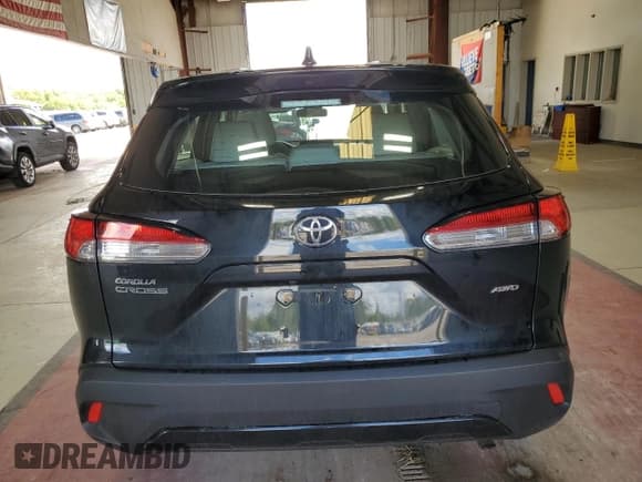 ✅ 2022 Toyota Corolla Cross L • VIN: 7MUAAABG5NV036228 • Lot: 70041715. Listed on Copart with 48,110 mi. Free auction sales archive from the USA and detailed vehicle history report at DreamBid. Image 6.
