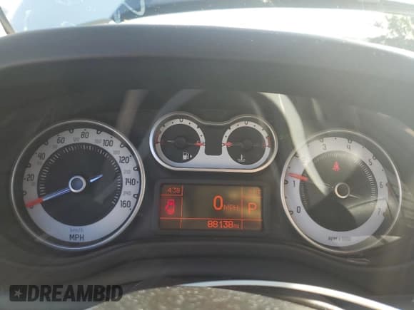 ✅ 2014 FIAT 500L Lounge • VIN: ZFBCFACH8EZ017282 • Lot: 81669505. Listed on Copart with 88,138 mi. Free auction sales archive from the USA and detailed vehicle history report at DreamBid. Image 9.