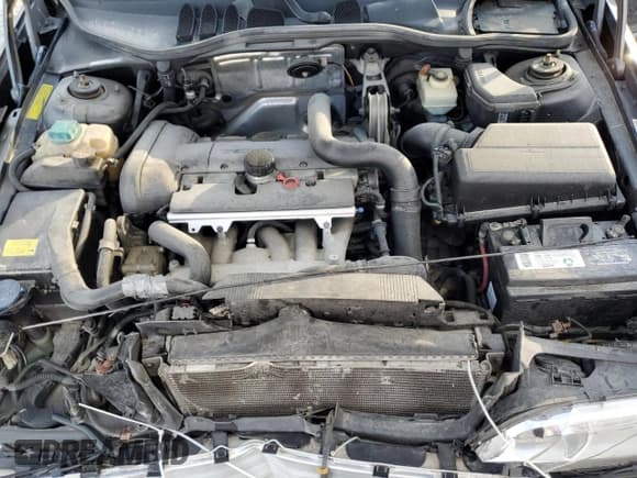 ✅ 2004 Volvo C70 • VIN: YV1NC63D14J041360 • Лот: 89837895. Опубликован ранее на Copart с пробегом 105 687 миль. Бесплатный доступ к архиву аукционных продаж из США и подробный отчёт об истории автомобиля на DreamBid. Изображение 11.