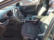 ✅ 2017 Chevrolet Volt LT • VIN: 1G1RC6S58HU205122 • Lot: 76888013. Wystawiony na Copart z przebiegiem 49 788 mil. Bezpłatny archiwum sprzedaży aukcyjnych z USA i szczegółowy raport historii pojazdu na DreamBid. Zdjęcie 7.