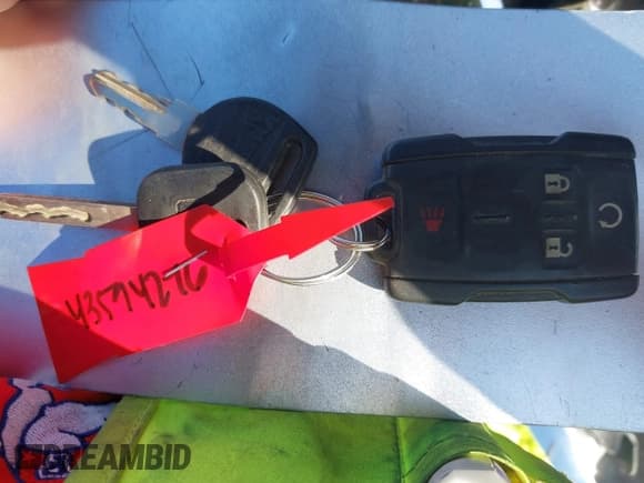 ✅ 2015 Chevrolet Silverado 2500HD Work Truck • VIN: 1GB0KUEG1FZ513743 • Лот: 43594246. Опубликован ранее на IAAI с пробегом 335 573 миль. Бесплатный доступ к архиву аукционных продаж из США и подробный отчёт об истории автомобиля на DreamBid. Изображение 11.