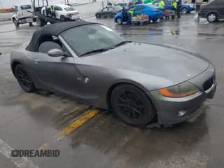 ✅ 2003 BMW Z4 2.5i • VIN: 4USBT33483LS43794 • Lot: 43770664. Wystawiony na IAAI z przebiegiem 164 952 mil. Bezpłatny archiwum sprzedaży aukcyjnych z USA i szczegółowy raport historii pojazdu na DreamBid. Zdjęcie 1.