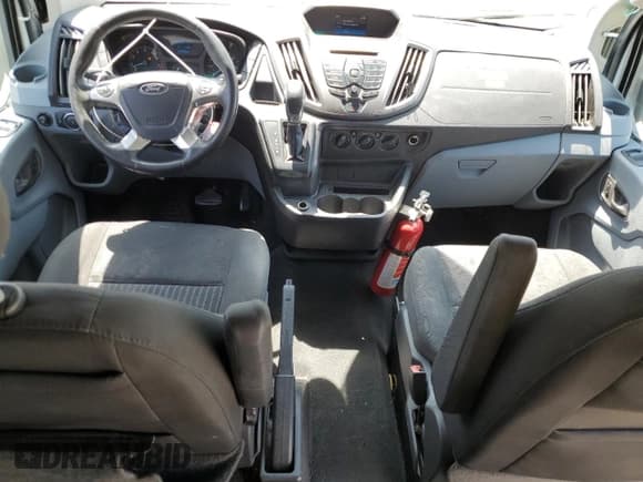 ✅ 2017 Ford Transit XL • VIN: 1FBZX2YM0HKA40718 • Lot: 61235525. Wystawiony na Copart z przebiegiem 367 850 mil. Bezpłatny archiwum sprzedaży aukcyjnych z USA i szczegółowy raport historii pojazdu na DreamBid. Zdjęcie 8.