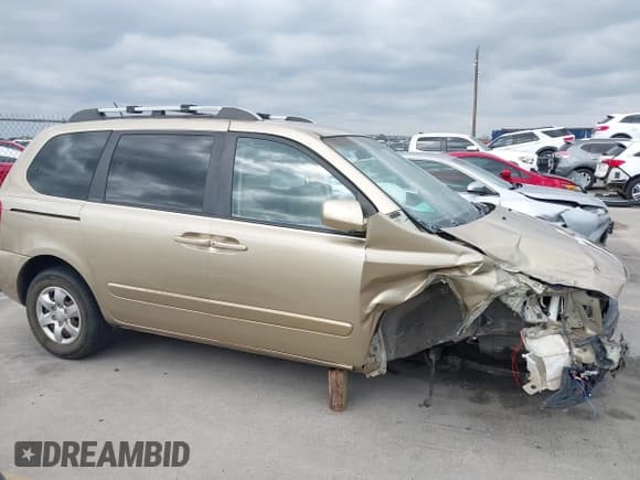 ✅ 2007 Kia Sedona • VIN: KNDMB133X76141799 • Lot: 43550289. Wystawiony na IAAI z przebiegiem 130 398 mil. Bezpłatny archiwum sprzedaży aukcyjnych z USA i szczegółowy raport historii pojazdu na DreamBid. Zdjęcie 14.