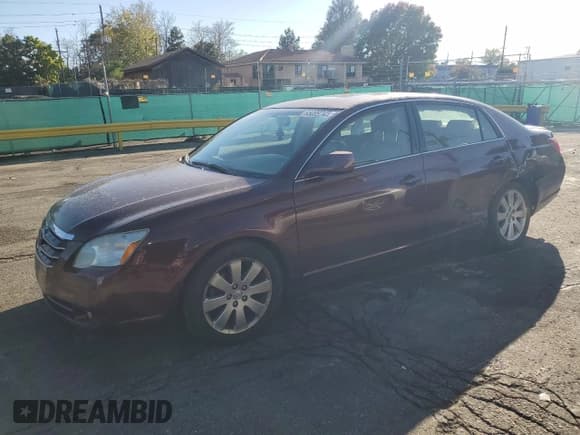✅ 2005 Toyota Avalon XLS • VIN: 4T1BK36BX5U009510 • Lot: 85099745. Wystawiony na Copart z przebiegiem 211 604 mil. Bezpłatny archiwum sprzedaży aukcyjnych z USA i szczegółowy raport historii pojazdu na DreamBid. Zdjęcie 1.