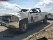 2013 Chevrolet Silverado 2500HD Work Truck z VIN 1GC1KVC8XDF234498, wystawiony jako Copart lot #70567195 z przebiegiem Nie podano mil oraz Nie do naprawy • Non repairable. Historia ofert i sprzedaży dostępna na DreamBid. Obrazek 1.