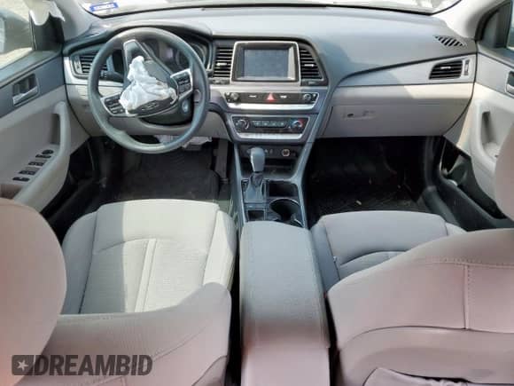 2018 Hyundai Sonata SE с VIN 5NPE24AF1JH673555, выставлен на аукционе Copart как лот 80585255 с пробегом Не указан миль и Списание • Salvage title. История ставок и продаж доступна на DreamBid. Изображение 8.