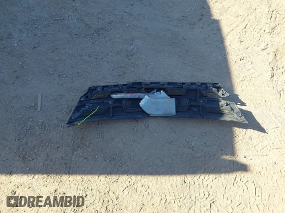 ✅ 2020 Mitsubishi Outlander ES • VIN: JA4AP3AU6LU030940 • Lot: 43586817. Listed on IAAI with 105,413 mi. Free auction sales archive from the USA and detailed vehicle history report at DreamBid. Image 12.