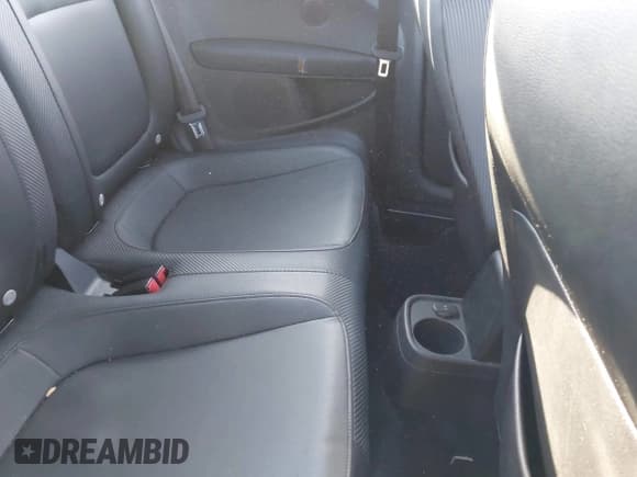 ✅ 2013 Volkswagen Beetle 2.5L • VIN: 3VWJP7AT6DM607389 • Lot: 43851360. Listed on IAAI with 109,172 mi. Free auction sales archive from the USA and detailed vehicle history report at DreamBid. Image 8.