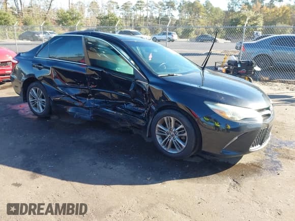 ✅ 2015 Toyota Camry SE • VIN: 4T1BF1FK6FU475560 • Lot: 43662180. Wystawiony na IAAI z przebiegiem 198 182 mil. Bezpłatny archiwum sprzedaży aukcyjnych z USA i szczegółowy raport historii pojazdu na DreamBid. Zdjęcie 1.