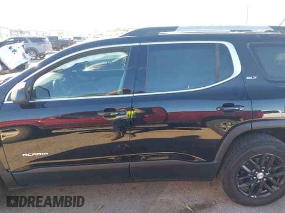 ✅ 2018 GMC Acadia SLT • VIN: 1GKKNMLA3JZ221132 • Lot: 43540626. Listed on IAAI with 135,372 mi. Free auction sales archive from the USA and detailed vehicle history report at DreamBid. Image 14.