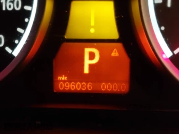 ✅ 2014 BMW X6 M • VIN: 5YMGZ0C52E0C40700 • Лот: 41510398. Опубликован ранее на IAAI с пробегом 96 036 миль. Бесплатный доступ к архиву аукционных продаж из США и подробный отчёт об истории автомобиля на DreamBid. Изображение 16.