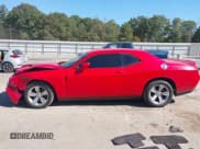 ✅ 2018 Dodge Challenger SXT Plus • VIN: 2C3CDZAG9JH314622 • Lot: 43451590. Wystawiony na IAAI z przebiegiem 152 538 mil. Bezpłatny archiwum sprzedaży aukcyjnych z USA i szczegółowy raport historii pojazdu na DreamBid. Zdjęcie 14.
