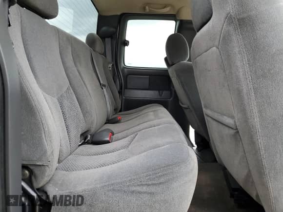 ✅ 2006 Chevrolet Silverado 1500 LS • VIN: 2GCEK19B761111443 • Lot: 78503734. Wystawiony na Copart z przebiegiem 185 283 mil mil. Skorzystaj z bezpłatnego archiwum sprzedaży aukcyjnych z USA i zobacz szczegółowy raport historii pojazdu na DreamBid. Zdjęcie 10.