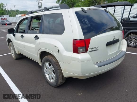 ✅ 2007 Mitsubishi Endeavor LS • VIN: 4A4MN21S17E074418 • Lot: 42221043. Wystawiony na IAAI z przebiegiem 203 269 mil. Bezpłatny archiwum sprzedaży aukcyjnych z USA i szczegółowy raport historii pojazdu na DreamBid. Zdjęcie 3.