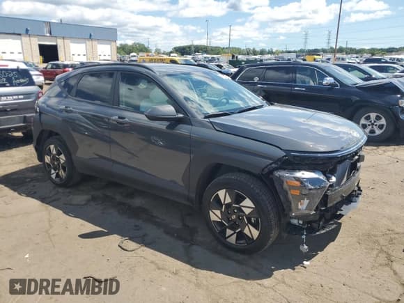 ✅ 2025 Hyundai Kona SEL Convenience • VIN: KM8HCCAB5SU275169 • Lot: 71996265. Listed on Copart with 198 mi. Free auction sales archive from the USA and detailed vehicle history report at DreamBid. Image 4.
