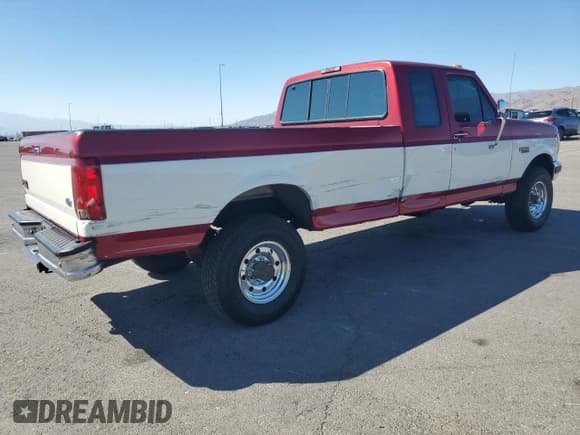 ✅ 1996 Ford F-250 • VIN: 1FTHX26F7TEB03879 • Lot: 84825985. Wystawiony na Copart z przebiegiem 343 088 mil. Bezpłatny archiwum sprzedaży aukcyjnych z USA i szczegółowy raport historii pojazdu na DreamBid. Zdjęcie 3.