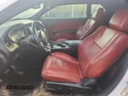 ✅ 2015 Dodge Challenger SXT Plus • VIN: 2C3CDZBG9FH723998 • Lot: 81340545. Wystawiony na Copart z przebiegiem 165 647 mil. Bezpłatny archiwum sprzedaży aukcyjnych z USA i szczegółowy raport historii pojazdu na DreamBid. Zdjęcie 7.