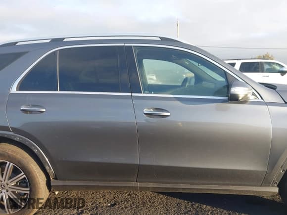 ✅ 2025 Mercedes-Benz GLE 450e • VIN: 4JGFB4GB6SB380029 • Лот: 43526056. Опубликован ранее на IAAI с пробегом 4 882 миль. Бесплатный доступ к архиву аукционных продаж из США и подробный отчёт об истории автомобиля на DreamBid. Изображение 14.