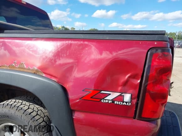 ✅ 2006 Chevrolet Silverado 1500 LT1 • VIN: 2GCEK13T161192750 • Лот: 43165267. Опубликован ранее на IAAI с пробегом 216 662 миль. Бесплатный доступ к архиву аукционных продаж из США и подробный отчёт об истории автомобиля на DreamBid. Изображение 6.