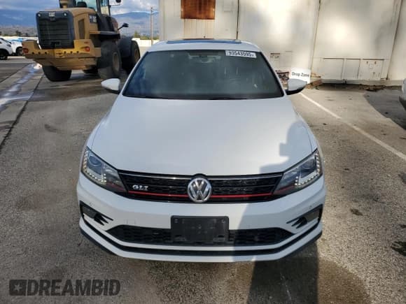 ✅ 2016 Volkswagen Jetta GLI SE • VIN: 3VW4T7AJ8GM371095 • Лот: 93543595. Опубликован ранее на Copart с пробегом 219 285 миль. Бесплатный доступ к архиву аукционных продаж из США и подробный отчёт об истории автомобиля на DreamBid. Изображение 5.