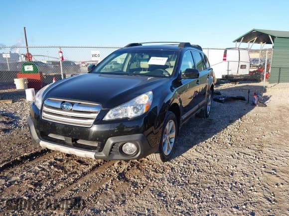 ✅ 2013 Subaru Outback Limited • VIN: 4S4BRBKC0D3260643 • Lot: 43705547. Listed on IAAI with 117,200 mi. Free auction sales archive from the USA and detailed vehicle history report at DreamBid. Image 18.