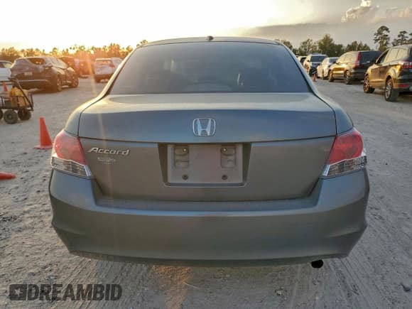 ✅ 2008 Honda Accord EX-L • VIN: JHMCP26818C030571 • Lot: 93385225. Wystawiony na Copart z przebiegiem 171 825 mil. Bezpłatny archiwum sprzedaży aukcyjnych z USA i szczegółowy raport historii pojazdu na DreamBid. Zdjęcie 6.