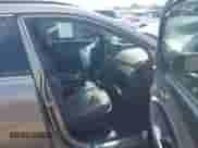 2018 Hyundai Santa Fe 2.4L z VIN 5NMZUDLB1JH065408, wystawiony jako IAAI lot #43342396 z przebiegiem 113 154 mil mil oraz . Historia ofert i sprzedaży dostępna na DreamBid. Obrazek 5.