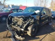 ✅ 2020 Ford Police Interceptor Utility • VIN: 1FM5K8AB6LGB84754 • Lot: 41489713. Wystawiony na IAAI z przebiegiem 76 028 mil. Bezpłatny archiwum sprzedaży aukcyjnych z USA i szczegółowy raport historii pojazdu na DreamBid. Zdjęcie 17.