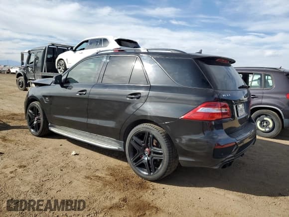 ✅ 2013 Mercedes-Benz M 63 AMG • VIN: 4JGDA7EB2DA133999 • Lot: 49007075. Listed on Copart with 125,781 mi. Free auction sales archive from the USA and detailed vehicle history report at DreamBid. Image 2.