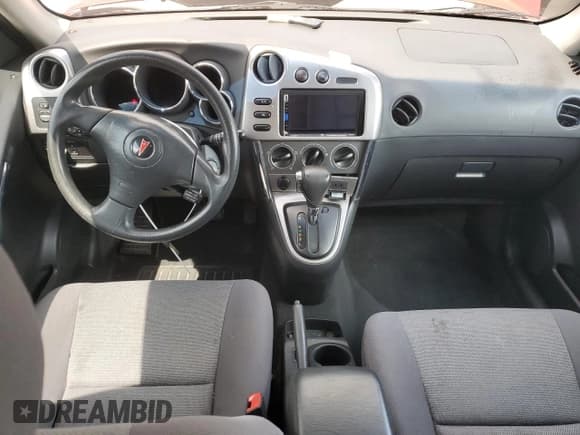 ✅ 2004 Pontiac Vibe • VIN: 5Y2SM64874Z459981 • Lot: 56631615. Wystawiony na Copart z przebiegiem 164 137 mil. Bezpłatny archiwum sprzedaży aukcyjnych z USA i szczegółowy raport historii pojazdu na DreamBid. Zdjęcie 8.