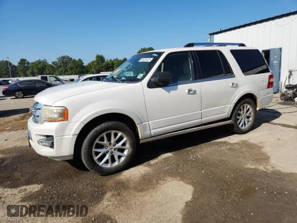 ✅ 2015 Ford Expedition Limited • VIN: 1FMJU1KT6FEF03027 • Lot: 84452425. Listed on Copart with 185,660 mi. Free auction sales archive from the USA and detailed vehicle history report at DreamBid. Image 1.