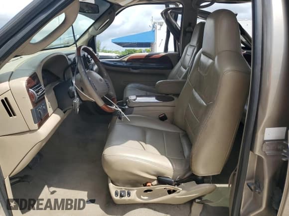 ✅ 2005 Ford F-250 XL • VIN: 1FTSW21P25EA39472 • Лот: 80034155. Опубликован ранее на Copart с пробегом 214 598 миль. Бесплатный доступ к архиву аукционных продаж из США и подробный отчёт об истории автомобиля на DreamBid. Изображение 7.