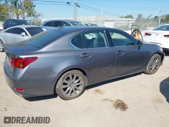 ✅ 2013 Lexus GS 350 • VIN: JTHBE1BL0D5014561 • Lot: 43356604. Wystawiony na IAAI z przebiegiem 44 416 mil. Bezpłatny archiwum sprzedaży aukcyjnych z USA i szczegółowy raport historii pojazdu na DreamBid. Zdjęcie 4.