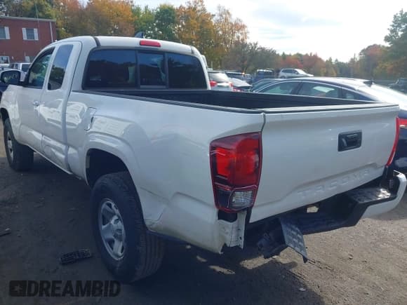 ✅ 2021 Toyota Tacoma SR • VIN: 3TYRX5GN6MT025011 • Lot: 43416172. Wystawiony na IAAI z przebiegiem 94 368 mil. Bezpłatny archiwum sprzedaży aukcyjnych z USA i szczegółowy raport historii pojazdu na DreamBid. Zdjęcie 3.