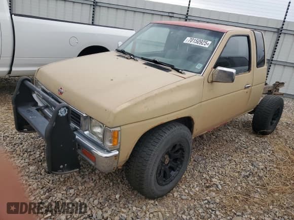 ✅ 1995 Nissan Frontier SE • VIN: 1N6HD16Y2SC445932 • Лот: 70150925. Опубликован ранее на Copart с пробегом 166 460 миль. Бесплатный доступ к архиву аукционных продаж из США и подробный отчёт об истории автомобиля на DreamBid. Изображение 1.