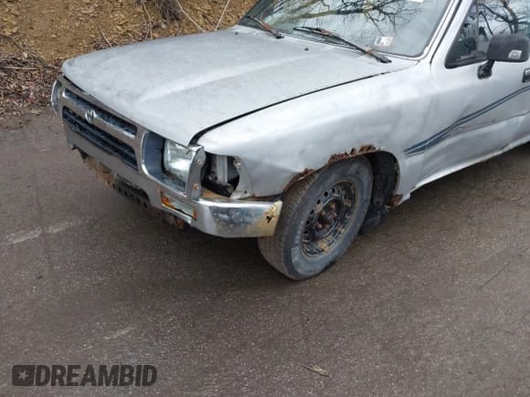 ✅ 1992 Toyota Pickup DLX • VIN: JT4RN93PXN5057323 • Lot: 41927475. Listed on IAAI with 270,675 mi. Free auction sales archive from the USA and detailed vehicle history report at DreamBid. Image 12.