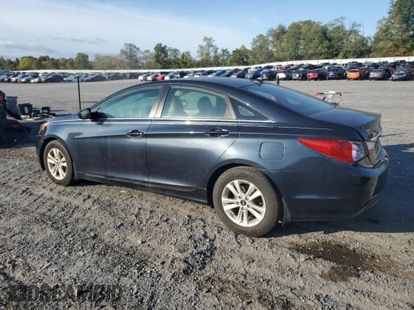 ✅ 2013 Hyundai Sonata GLS • VIN: 5NPEB4AC0DH733481 • Lot: 71683904. Listed on Copart with 145,303 mi. Free auction sales archive from the USA and detailed vehicle history report at DreamBid. Image 2.