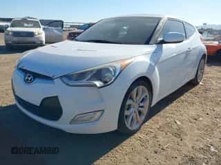 2013 Hyundai Veloster w/Black Int с VIN KMHTC6AD3DU157752, выставлен на аукционе IAAI как лот 43498644 с пробегом 235 559 миль миль и . История ставок и продаж доступна на DreamBid. Изображение 2.