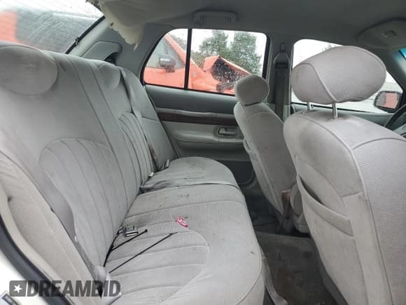 ✅ 1997 Mercury Grand Marquis GS • VIN: 2MELM74W4VX737055 • Lot: 92375865. Wystawiony na Copart z przebiegiem 243 560 mil. Bezpłatny archiwum sprzedaży aukcyjnych z USA i szczegółowy raport historii pojazdu na DreamBid. Zdjęcie 10.