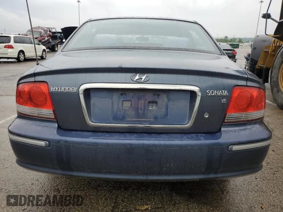 ✅ 2004 Hyundai Sonata GLS • VIN: KMHWF35H54A045102 • Lot: 59213235. Listed on Copart with 33,459 mi. Free auction sales archive from the USA and detailed vehicle history report at DreamBid. Image 6.