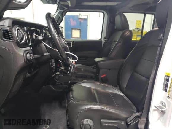 ✅ 2022 Jeep Wrangler Unlimited Sahara • VIN: 1C4HJXEG7NW172299 • Lot: 43535965. Listed on Copart with 19,709 mi. Free auction sales archive from the USA and detailed vehicle history report at DreamBid. Image 7.