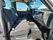 ✅ 2001 Chevrolet Silverado 1500 • VIN: 1GCEK14V51Z287294 • Лот: 84891025. Опубликован ранее на Copart с пробегом 233 472 миль. Бесплатный доступ к архиву аукционных продаж из США и подробный отчёт об истории автомобиля на DreamBid. Изображение 10.