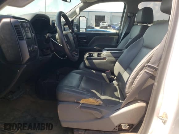 ✅ 2015 Chevrolet Silverado 2500HD • VIN: 1GB2KUEG6FZ131927 • Лот: 61643155. Опубликован ранее на Copart с пробегом 183 962 миль. Бесплатный доступ к архиву аукционных продаж из США и подробный отчёт об истории автомобиля на DreamBid. Изображение 7.