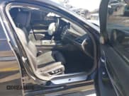 ✅ 2016 BMW 7 Series 740i • VIN: WBA7E2C51GG738889 • Lot: 41838071. Wystawiony na IAAI z przebiegiem 49 649 mil. Bezpłatny archiwum sprzedaży aukcyjnych z USA i szczegółowy raport historii pojazdu na DreamBid. Zdjęcie 5.