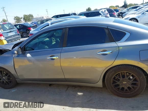 ✅ 2016 Nissan Altima SR • VIN: 1N4AL3AP9GC215013 • Lot: 43230734. Listed on IAAI with Not provided. Free auction sales archive from the USA and detailed vehicle history report at DreamBid. Image 15.