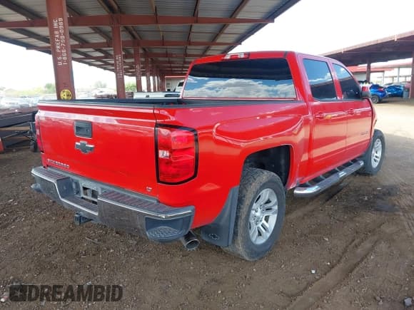✅ 2018 Chevrolet Silverado 1500 LT • VIN: 3GCPCREC8JG441398 • Лот: 43225216. Опубликован ранее на IAAI с пробегом 104 541 миль. Бесплатный доступ к архиву аукционных продаж из США и подробный отчёт об истории автомобиля на DreamBid. Изображение 4.