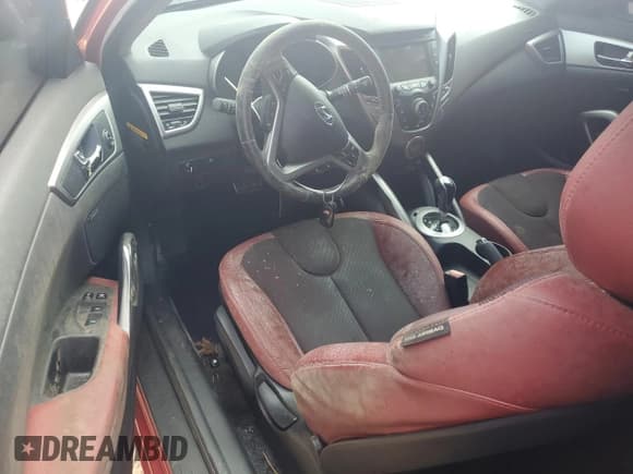 ✅ 2012 Hyundai Veloster w/Gray Int • VIN: KMHTC6AD1CU078921 • Lot: 86301475. Wystawiony na Copart z przebiegiem Nie podano. Bezpłatny archiwum sprzedaży aukcyjnych z USA i szczegółowy raport historii pojazdu na DreamBid. Zdjęcie 8.